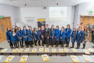 US AMBASSADOR SHARES TIPS FOR SUCCESS WITH YOUNG ENTERPRISE STUDENTS